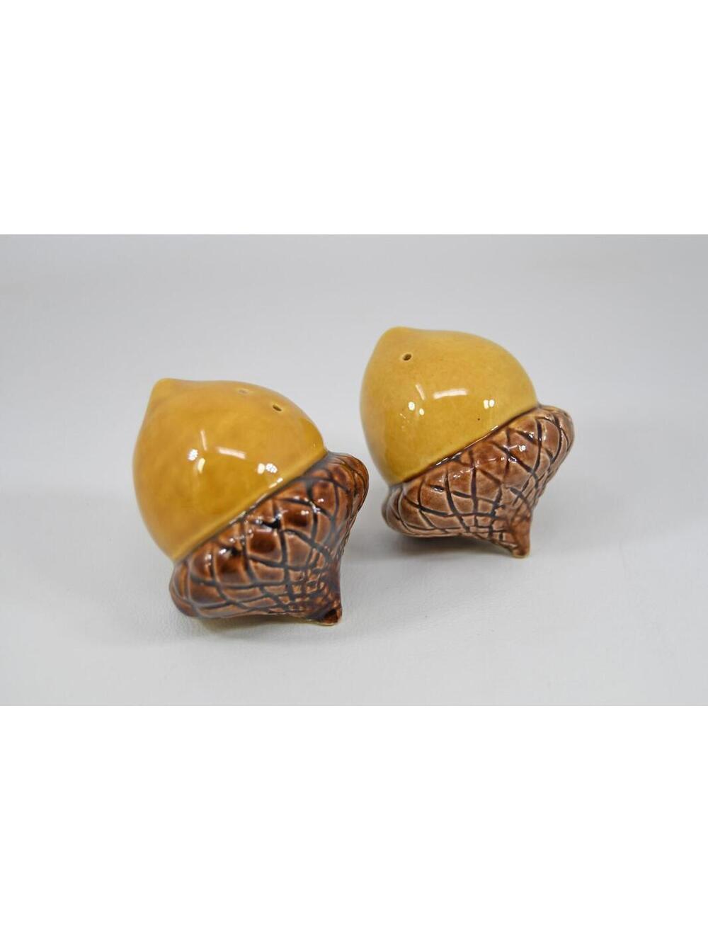 VTG Acorn Salt and Pepper Shakers Japan MCM Ceramic Hand Painted Realistic 3"
